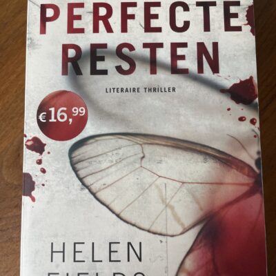 1329237c-57f5-45d9-8bdd-7a19bb1e2353-29808-000005697e144ff3_file Helen Fields - Perfecte resten