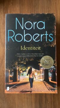 Nora Roberts - Identiteit