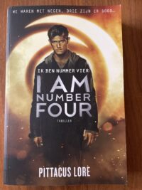 Pittacus Lore - I am number four