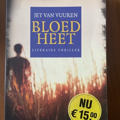 Jet van Vuuren - Bloedheet