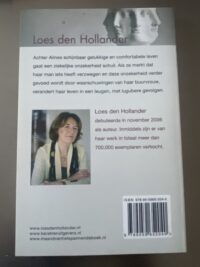 nooit-alleen-loes-den-hollander-achterkant-softcover.jpg Achterzijde van de paperback Nooit alleen door Loes den Hollander