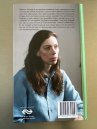 Achterzijde van de hardcover Wat wij zagen door Hanna Bervoets