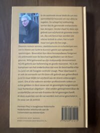 de-eeuw-van-de-zotheid-herman-pleij-9789035131415-back.jpg Herman Pleij - De eeuw van de zotheid