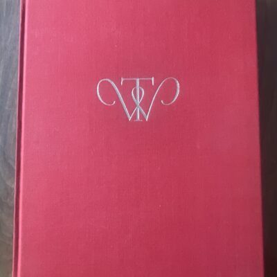 Voorkant van de rode linnen hardcover Nederlands beschaving in de zeventiende eeuw en Hugo de Groot door J. Huizinga