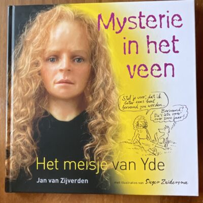 Voorkant van de hardcover Het meisje van Yde door Jan van Zijverden uitgave WBOOKS