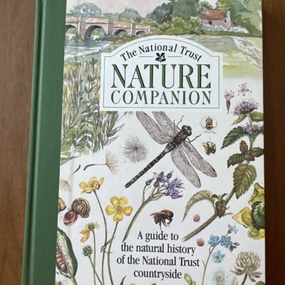 Voorkant van de hardcover Nature Companion van The National Trust uitgave Dorling Kindersley
