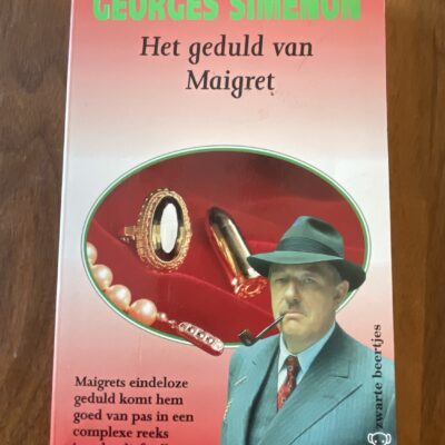 Voorkant van het Zwarte Beertje pocketboek nummer 0944 Het geduld van Maigret door Georges Simenon