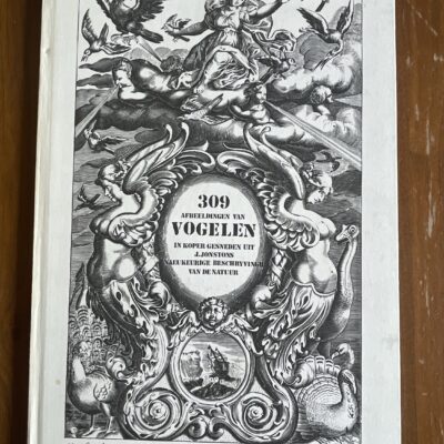 309-afbeeldingen-van-vogelen-matthias-merian-front.jpg Voorkant van het hardcover boek 309 afbeeldingen van vogelen door Matthias Merian - Reprint 1976