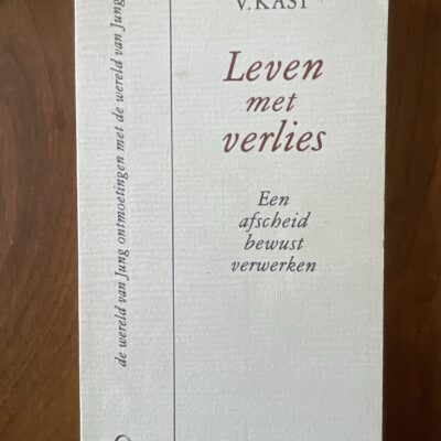 Leven met verlies - Voorkant boekomslag door Verena Kast