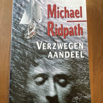 Voorkant van het boek Verzwegen aandeel door Michael Ridpath - Softcover