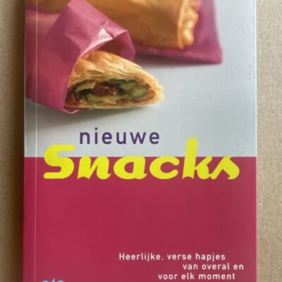 Nieuwe snacks heerlijke verse hapjes Albert Heijn - Voorkant boekomslag kookboekje 2002