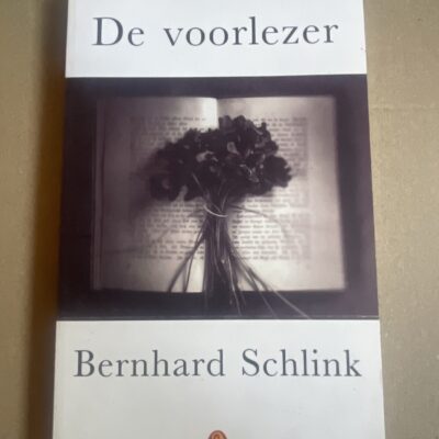 De voorlezer Bernhard Schlink Flamingo Pocket - Voorkant De voorlezer Bernhard Schlink - Voorkant boekomslag Flamingo Pocket Anthos